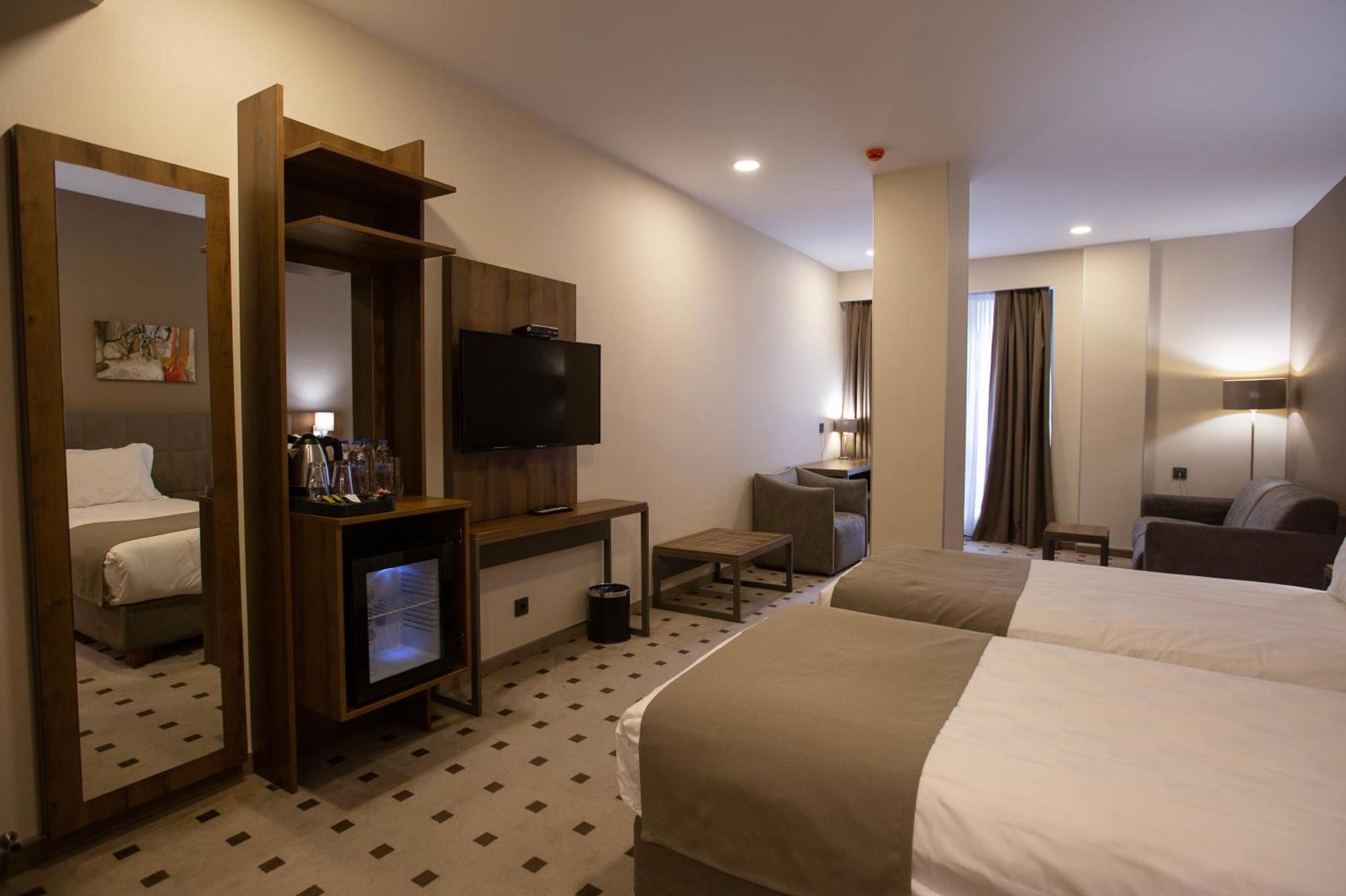Avenue Hotel Tbilisi Eksteriør billede
