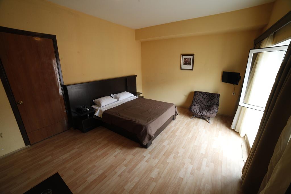 Avenue Hotel Tbilisi Værelse billede