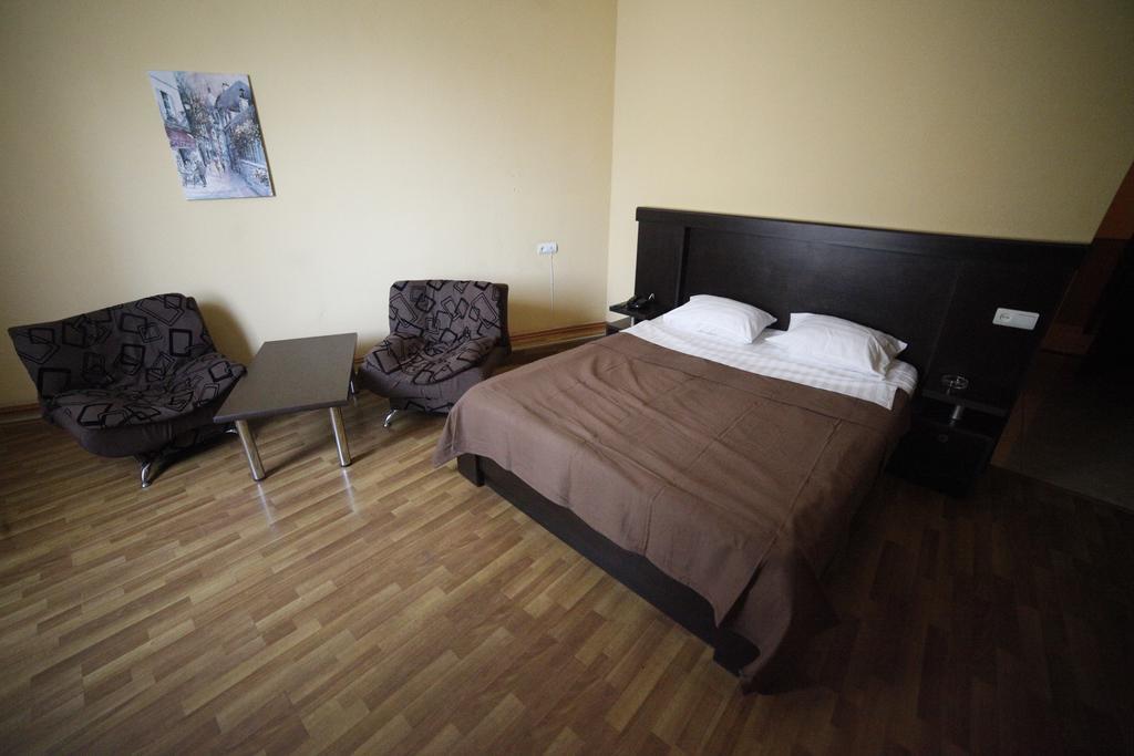 Avenue Hotel Tbilisi Værelse billede