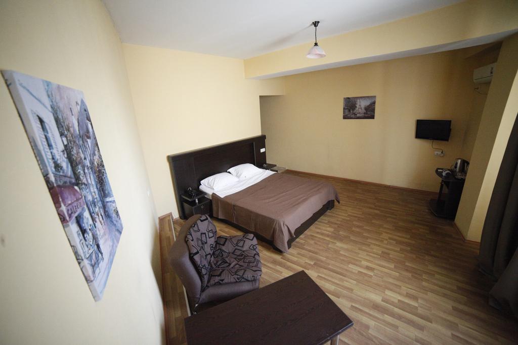 Avenue Hotel Tbilisi Værelse billede
